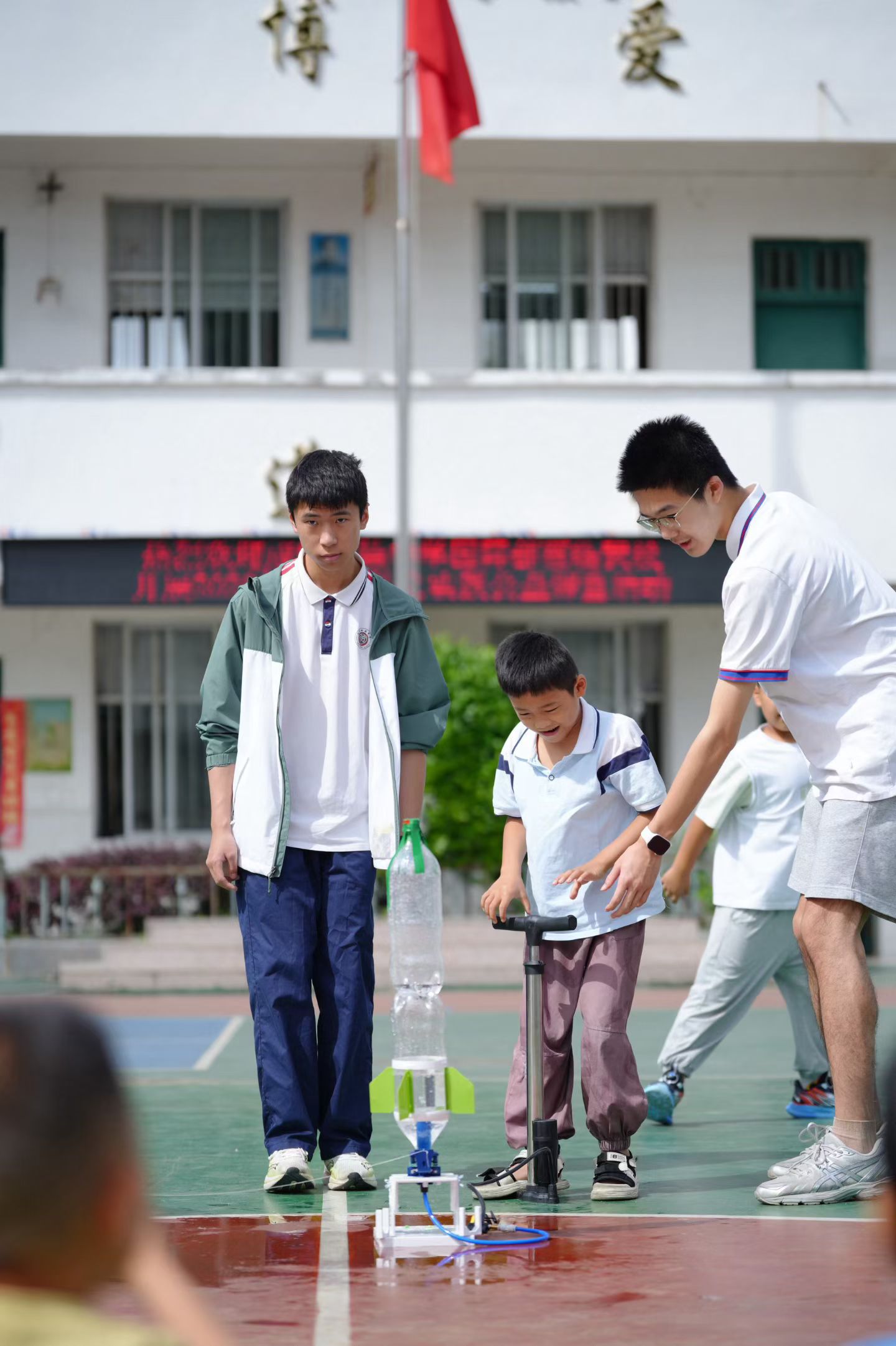 Pressurizing Rocket on Court